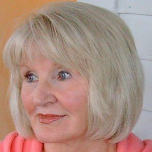 Meet your Posher, Regina